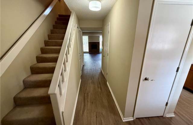 2462 E Kantz Lane Gallery 3
