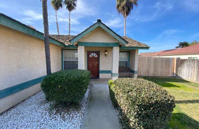 Beat the heat in North Hanford, Central air, and pool! photos photos Beat the heat in North Hanford, Central air, and pool! photos photos