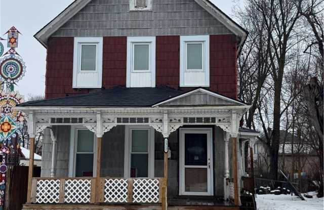 1312 Ontario Avenue unit: Upper photos photos