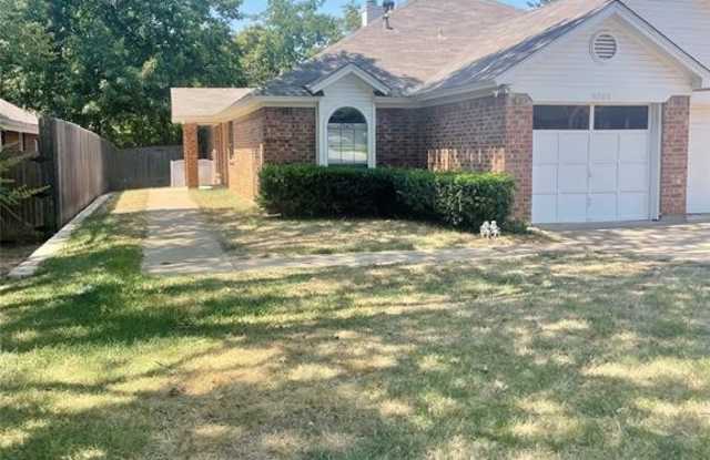 9261 Meandering Drive - 9261 Meandering Drive, North Richland Hills, TX 76182