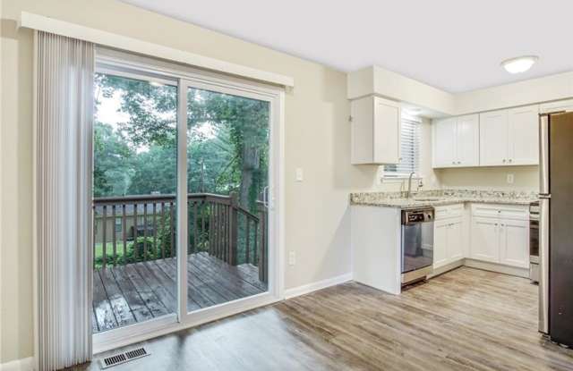 3719 N Camp Creek Parkway SW Gallery 4