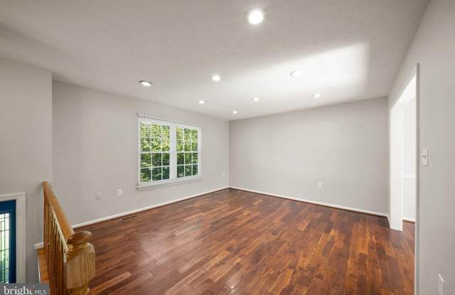 14719 JARNIGAN Street Gallery 4