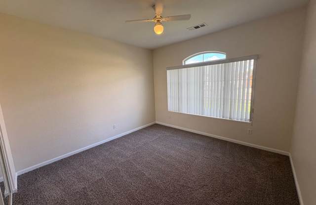 Lovely Tulare home Rent Ready! Gallery 3