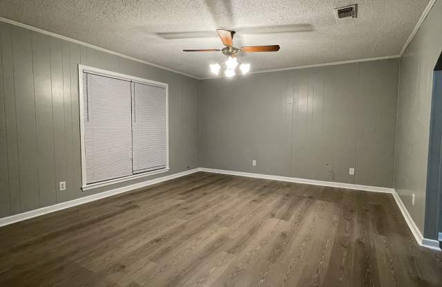 3606 Minden Avenue Gallery 2