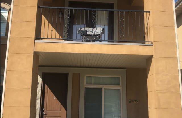 Italian Villages | 3-Bedroom Villa La Vigne - 971 North 1030 West Street, Orem, UT 84057