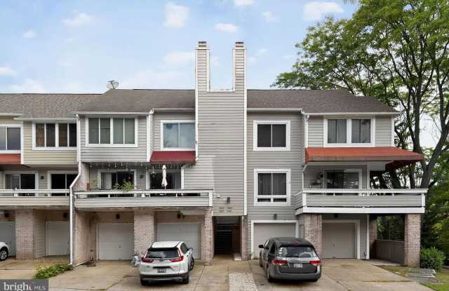 9805 LAKE SHORE DRIVE photos photos