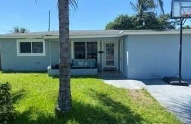 3110 SW 17th St photos photos