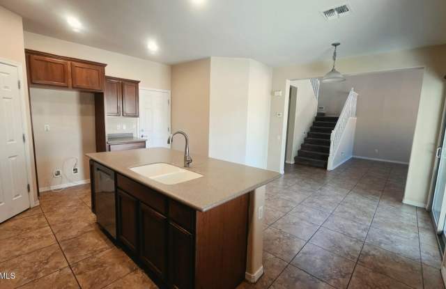 4615 S Antonio Circle Gallery 2