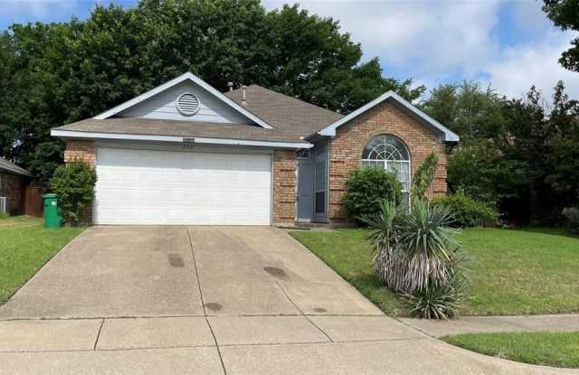 202 Chamblin Drive - 202 Chamblin Drive, Cedar Hill, TX 75104