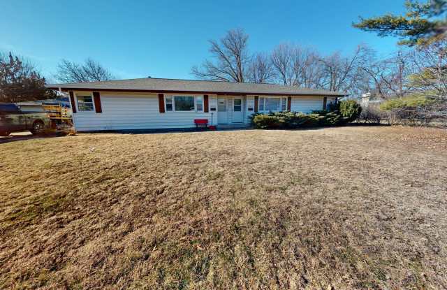 2 Bedroom Duplex North Ames - 3013 Kellogg Avenue, Ames, IA 50010