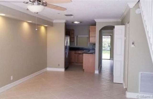 9804 Shadow Wood Boulevard Gallery 4