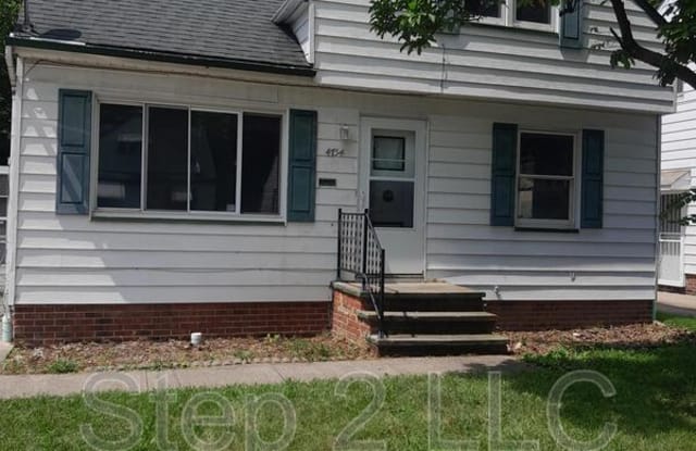 4754 Bartlam Avenue - 4754 Bartlam Avenue, Garfield Heights, OH 44125