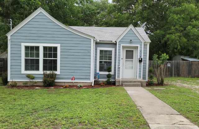 FOR LEASE!! photos photos