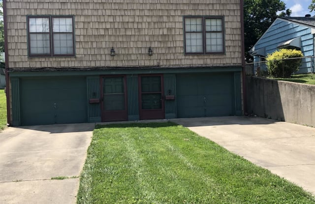 800 N Delaware St - 800 North Delaware Street, Independence, MO 64050
