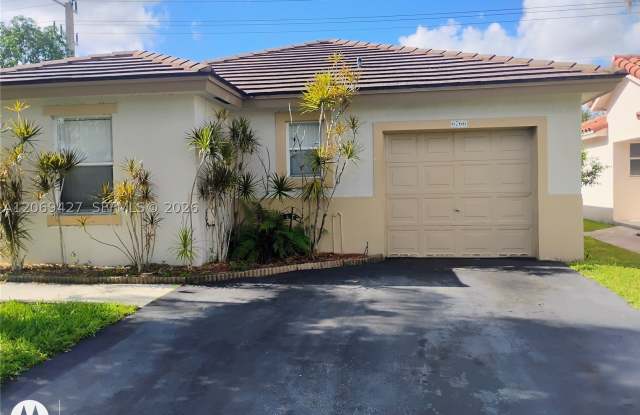 6766 NW 69th Ct Gallery 1