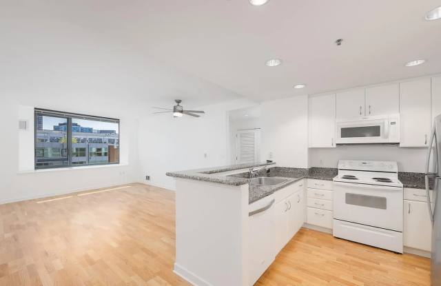 250 King St Unit 556 - 250 King Street, San Francisco, CA 94107 250 King St Unit 556 - 250 King Street, San Francisco, CA 94107