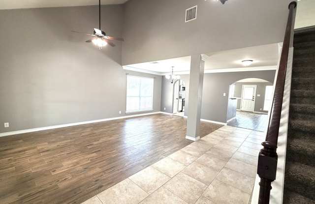2546 WOODLAND VILLAGE PL Gallery 3