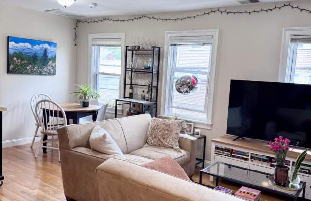171 Thorndike Gallery 2