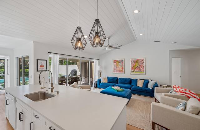 2236 Las Casitas Drive Gallery 3