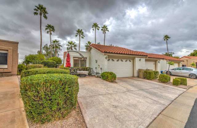 Perfect home for enjoying your winter in Arizona.  2 bed 2 bath on the 14th fairway of Heron Lakes golf course. All in Leisure World a 45+ active adult resort community. Available November 15th to December 16, 2026 only! Gallery 3