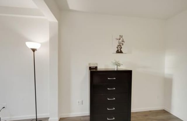 562 San Diego Avenue Gallery 2