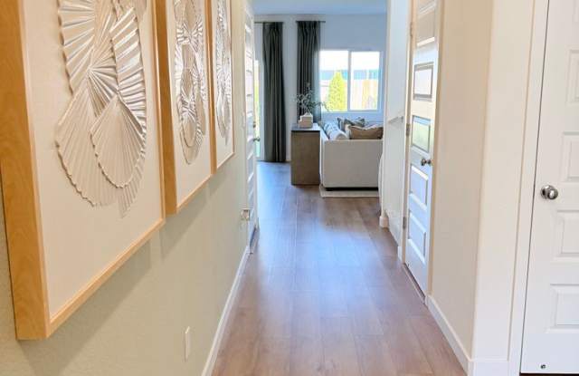 Stunning 5-Bedroom Lennar Home | Northeast-Facing | Abundant Natural Light | Open Views & Resort-Style Amenities Gallery 4
