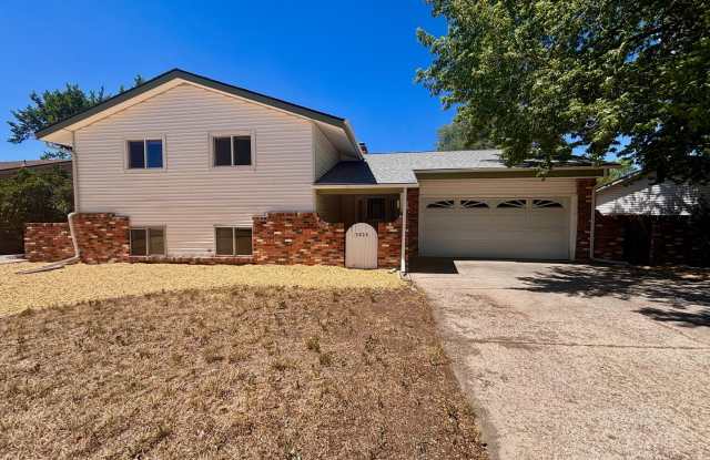 Spacious 4-Bedroom Home in Central Colorado Springs photos photos Spacious 4-Bedroom Home in Central Colorado Springs photos photos