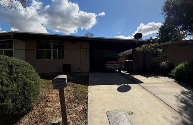 Charming 3-bedroom, 2-bathroom duplex in West Davis. photos photos Charming 3-bedroom, 2-bathroom duplex in West Davis. photos photos