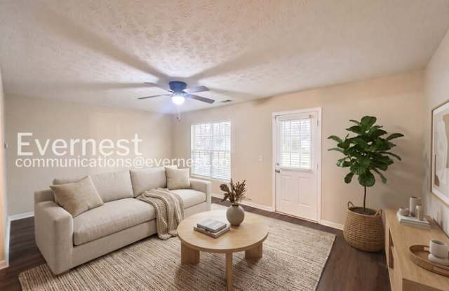 5589 Strathmoor Manor Circle Gallery 2