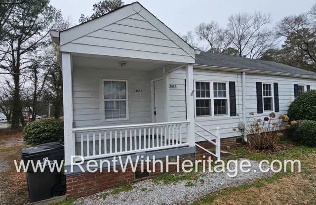 GORGEOUS HISTORICAL APARTMENT HOME / TOTALLY UPGRADED INTERIOR / CLOSE TO EVERYTHING! Gallery 3