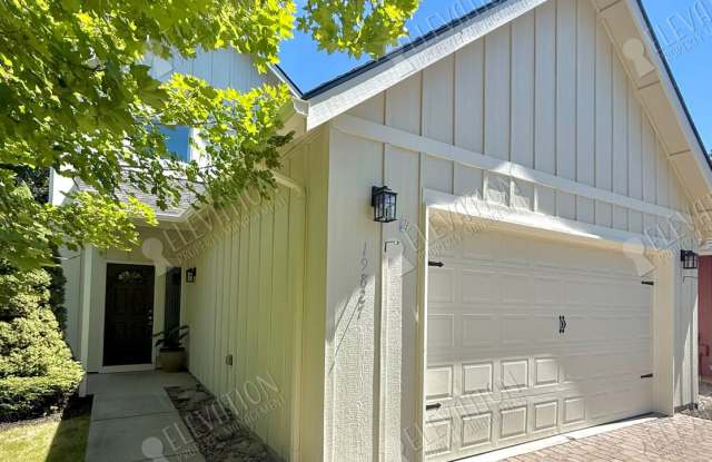 3 BR Home with Private Backyard Retreat in Desirable SW Bend photos photos 3 BR Home with Private Backyard Retreat in Desirable SW Bend photos photos