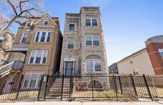 1325 S Sawyer Avenue Gallery 1