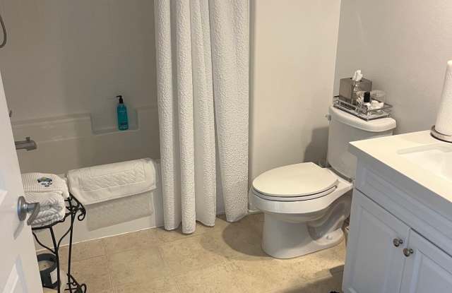 3701 Islander Walk Gallery 3