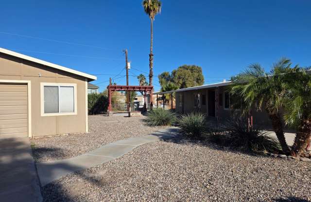 STUNNING PROPERTY-3 bedroom/2 bath Manufacture home in Central Bullhead City photos photos