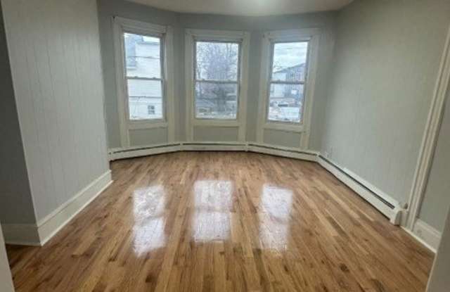 334 11Th Ave - 334 11th Avenue, Paterson, NJ 07514