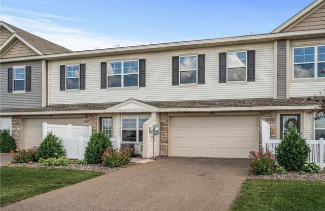 Beautiful Newer 3 Bed/2.5 Bath Townhouse- Available Now! photos photos