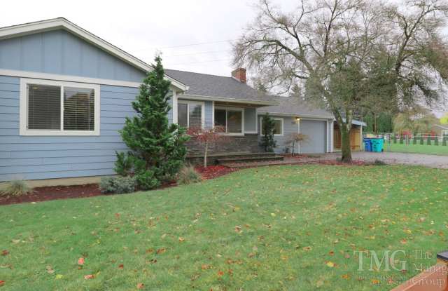 3BD 2000+ Sq Ft Ranch on a Huge Lot! Beautifully Updated- Check this one out! photos photos