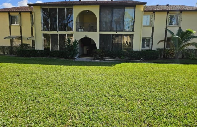 118 Lake Pine Circle - 118 Lake Pine Circle, Greenacres, FL 33463