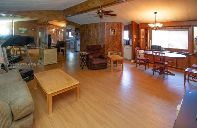 22855 Neptune Rd photos photos