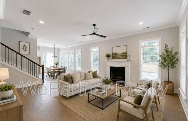 1085 Adam Circle Gallery 4