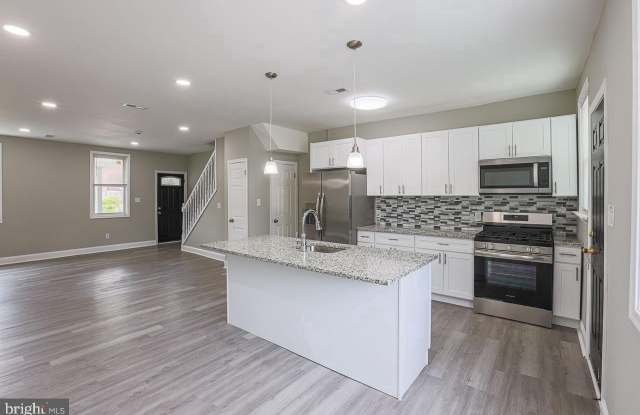 2506 W COLD SPRING Lane Gallery 1