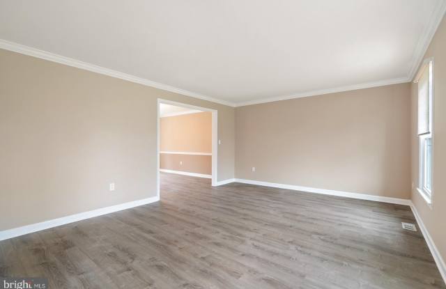 1600 SERENO COURT Gallery 4