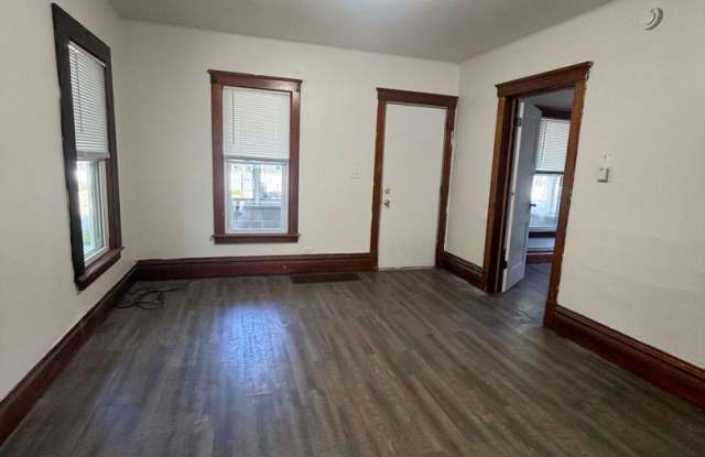 3 Bedroom 1 Bathroom Single Family Home Gallery 3