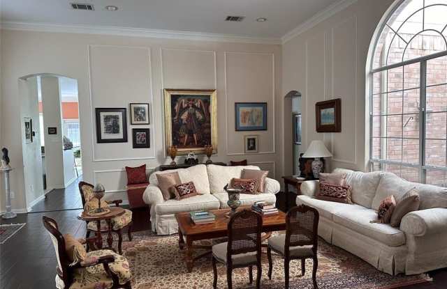 4600 Hinton Drive Gallery 3