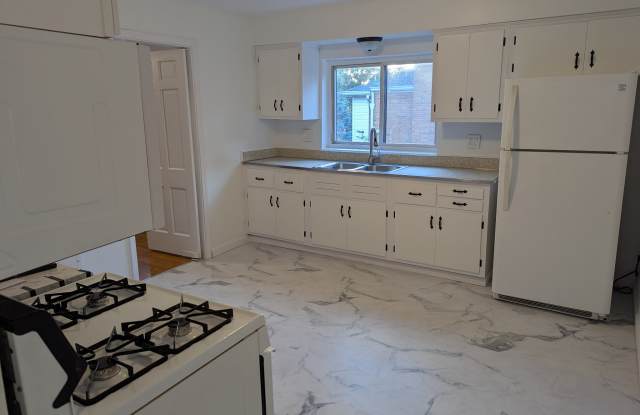 5236 Ralph Avenue - 5236 Ralph Avenue, Covedale, OH 45238