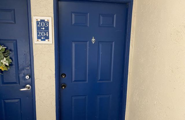 8975 Okeechobee Boulevard Gallery 4