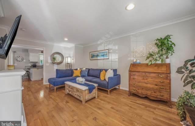1206 FARLEY Court N Gallery 3