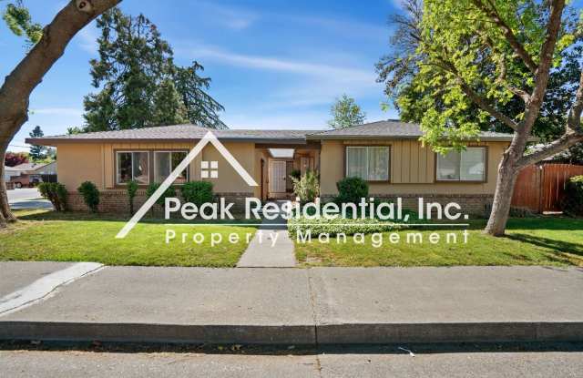 Updated Woodland 2bd/1ba Duplex photos photos