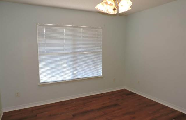 2552 Southern Oaks Dr Gallery 4