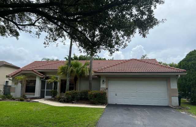 5136 NW 49th Avenue photos photos